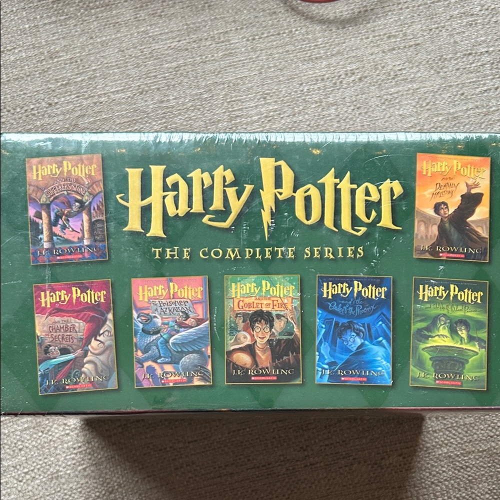 Harry Potter Complete Book Series Box Set - Picture 4 of 4
